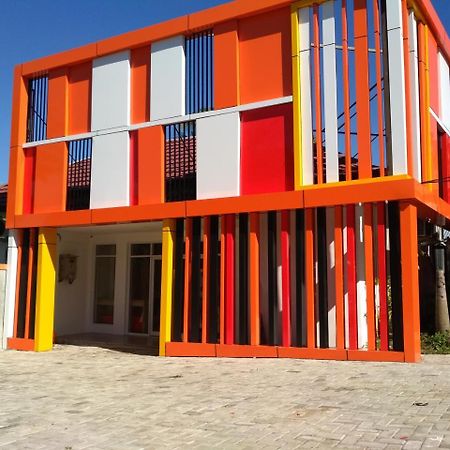 Djo Front One Inn Bengkulu Esterno foto