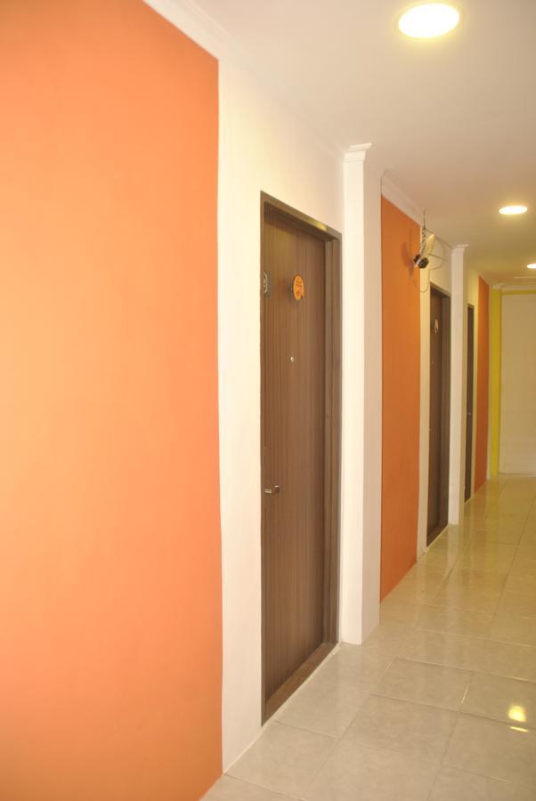Djo Front One Inn Bengkulu Esterno foto