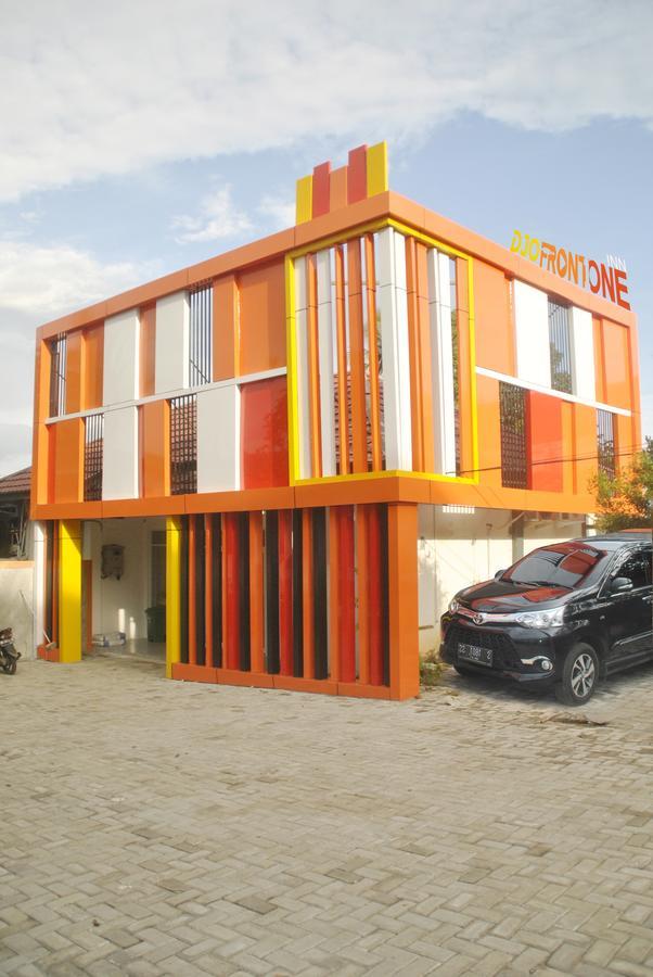 Djo Front One Inn Bengkulu Esterno foto