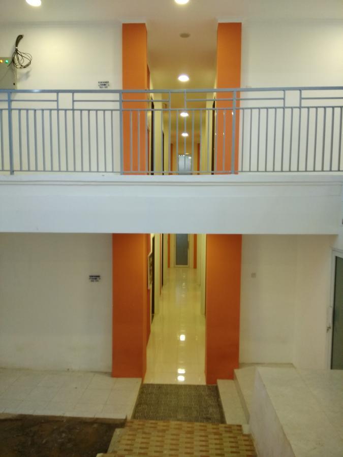 Djo Front One Inn Bengkulu Esterno foto