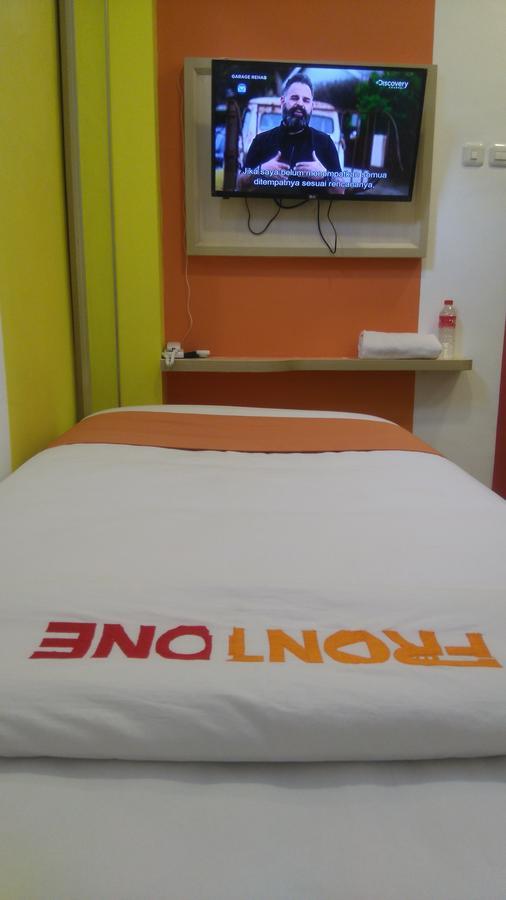 Djo Front One Inn Bengkulu Esterno foto